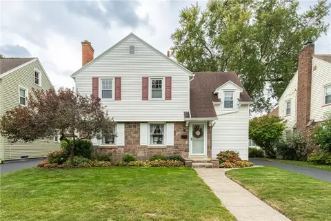81 Covington Rd, Irondequoit, NY 14617