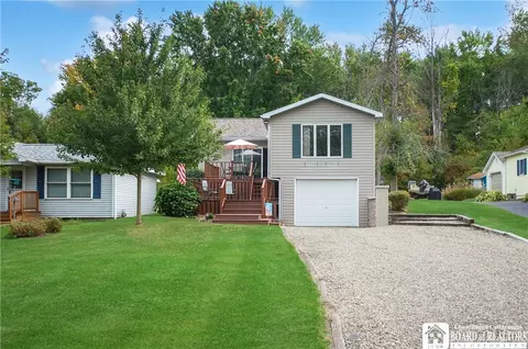 6436 Galloway Rd, Mayville, NY 14757
