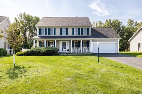 160 Aspen Look Dr, Henrietta, NY 14467