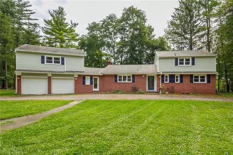 977 Mile Square Rd, Pittsford, NY 14534