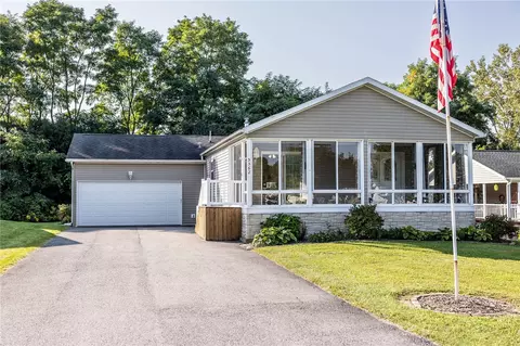 5562 Canton Dr #49, Geneseo, NY 14454