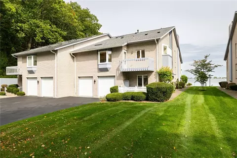 2 Bay Point Cir, Irondequoit, NY 14622 photo 49