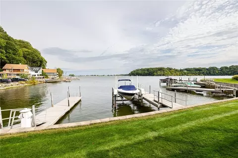 2 Bay Point Cir, Irondequoit, NY 14622 photo 43