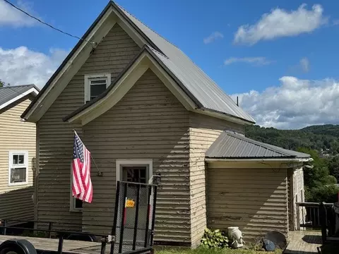 130 N Highland Ave, Wellsville, NY 14895