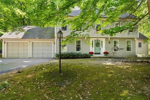 701 Middlebury Rd, Webster, NY 14580