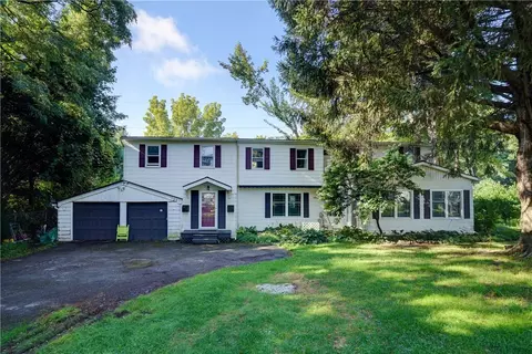 155 Penhurst Rd, Brighton, NY 14610