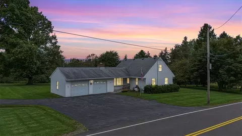 6003 E Townline Rd, Williamson, NY 14589