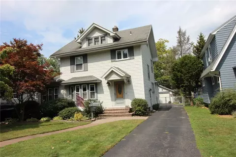 164 Seville Dr, Irondequoit, NY 14617