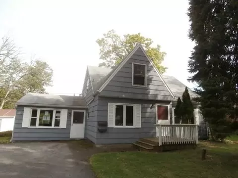 191 Westcliff Dr, West Seneca, NY 14224