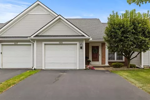 105 Amberwood Pl, Greece, NY 14626