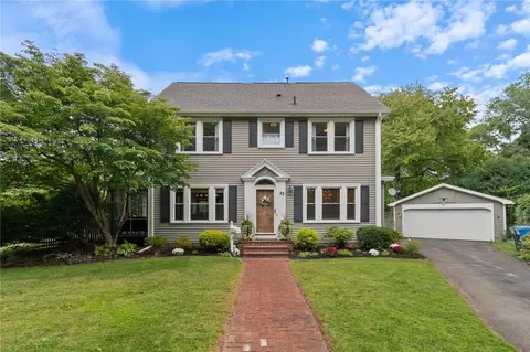 23 Nottingham Cir, Rochester, NY 14610
