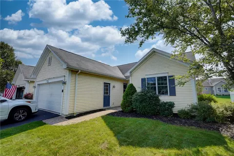 121 Stewart Pl, Canandaigua, NY 14424