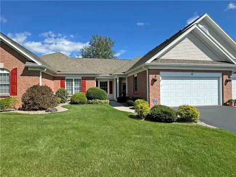 17 Granite Dr, Perinton, NY 14526