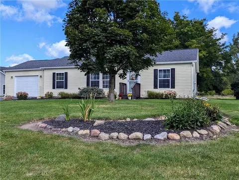 8516 Brookview Dr, Richmond, NY 14471