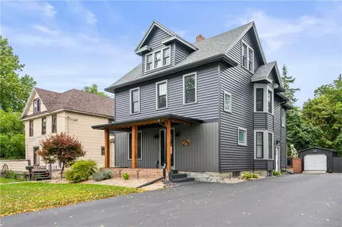 2 12 North St, Le Roy, NY 14482
