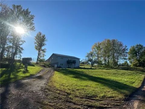 10721 Slayton Rd, Conquest, NY 13166