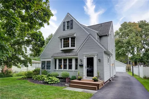70 Stonehenge Rd, Irondequoit, NY 14609 photo 2