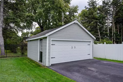 70 Stonehenge Rd, Irondequoit, NY 14609 photo 36