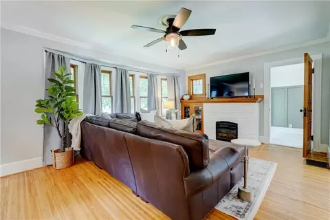 70 Stonehenge Rd, Irondequoit, NY 14609 photo 9