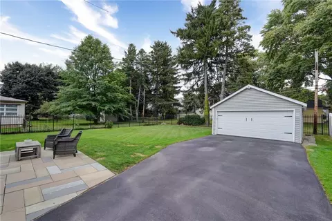 70 Stonehenge Rd, Irondequoit, NY 14609 photo 37