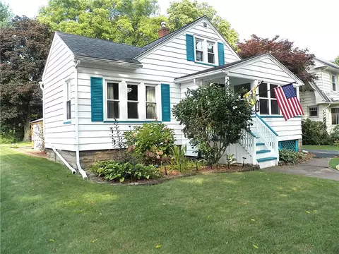 271 Lettington Ave, Gates, NY 14624