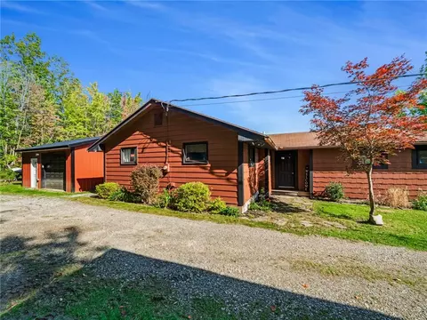 9672 Lawrence Hill Rd, Canadice, NY 14560