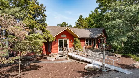 7396 County Line Rd, Naples, NY 14512