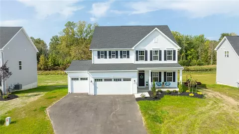 64 Robert Michaels Run, Penfield, NY 14580