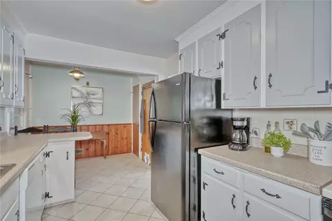 26 Oakcrest Dr, Irondequoit, NY 14617 photo 9