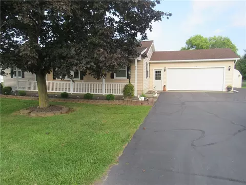 934 Peirson Ave, Arcadia, NY 14513