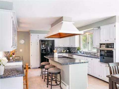 641 Thomas Ave, Irondequoit, NY 14617 photo 17