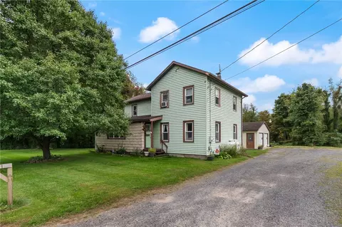 12752 Red Creek Rd, Wolcott, NY 14590