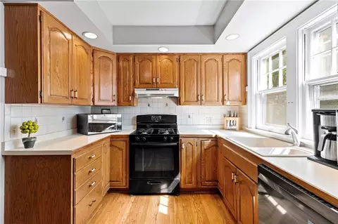 345 Hurstbourne Rd, Irondequoit, NY 14609 photo 14