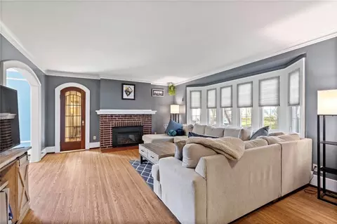 345 Hurstbourne Rd, Irondequoit, NY 14609 photo 6