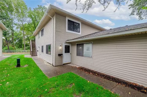 107 Milrace Dr, East Rochester, NY 14445