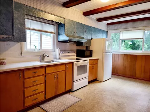 76 Williston Rd, Greece, NY 14616 photo 4