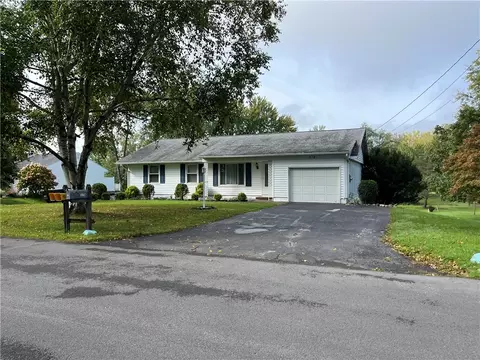 170 Slosson Ln, Geneva, NY 14456