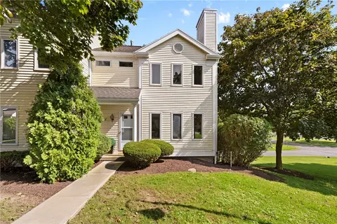 1 Mule Path Cir, Rochester, NY 14606