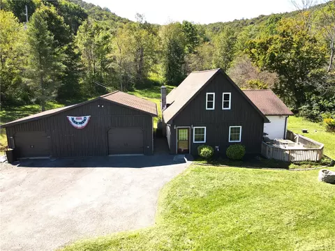 64 Horse Run Rd, Smethport, PA 16749