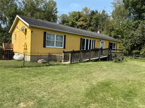 932 Howland Rd, Shortsville, NY 14548