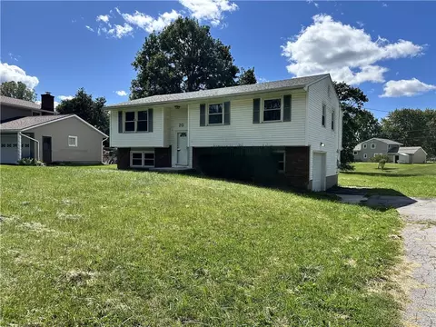 20 Deb Ellen Dr, Chili, NY 14624