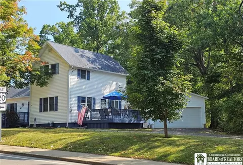 319 Central Ave, Hanover, NY 14136