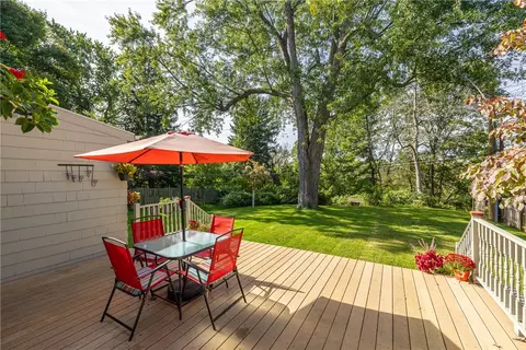 111 Sagamore Dr, Irondequoit, NY 14617 photo 30