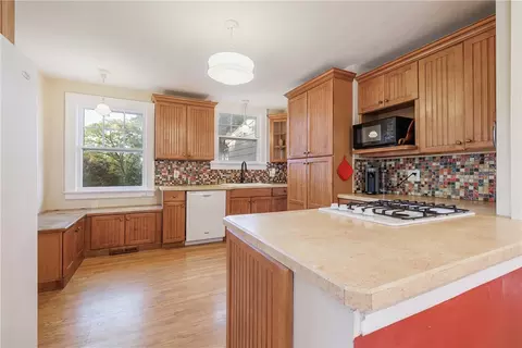 111 Sagamore Dr, Irondequoit, NY 14617 photo 15