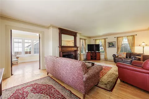 111 Sagamore Dr, Irondequoit, NY 14617 photo 10