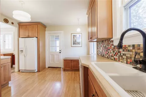 111 Sagamore Dr, Irondequoit, NY 14617 photo 17
