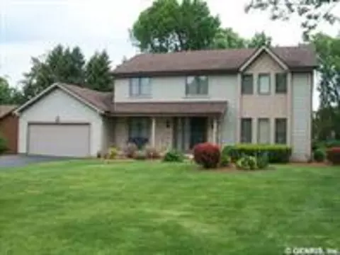 110 Weiland Woods Ln, Greece, NY 14626