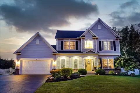 7 Black Cedar Dr, Chili, NY 14624
