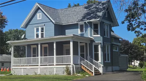 71 W Albion St, Murray, NY 14470