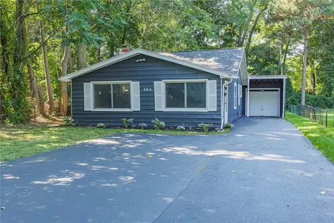 304 Forgham Rd, Greece, NY 14616